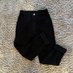 Black boyfriend jeans